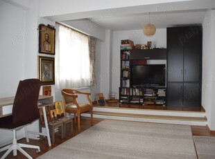 Apartament Mare și Spațios Decomandat