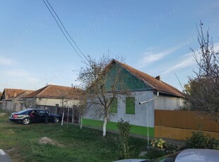 Casa 3 camere, localitate Iratosu, 3727 mp