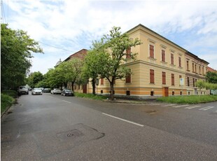 Cladire istorica, reprezentativa, in zona centrala a Timisoarei