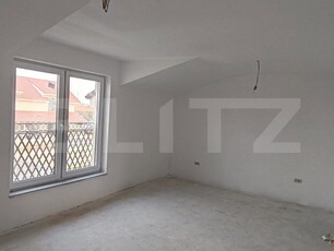 Duplex superb la asfalt Urseni