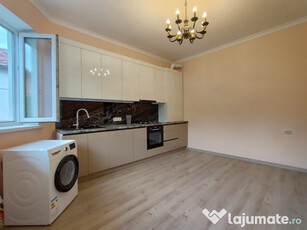 Oferim un apartament spre inchiriere cu 3 camere in zona Frunzisului