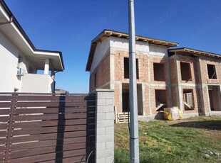 PROIECT DEOSEBIT Duplex 4 camere teren 300 mp intre Timisoara si Urseni