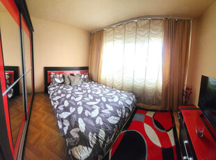 Vand apartament 3 camere