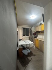 Vând apartament cu 3 camere