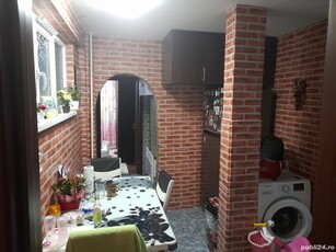 Vând sau schimb apartament cu casa