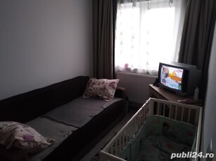 Vind apartament sau schimb cu casa in apropiere de fagaras