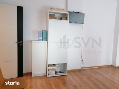 INCHIRIEZ apartament 4 camere la casa,renovat,zona Vasile Aaron