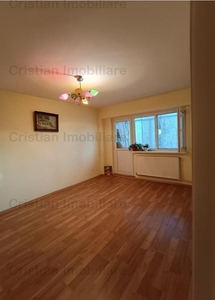 Apartament 3 camere+balcon 7 m Victoriei, conf.1, Etaj 3, LIBER