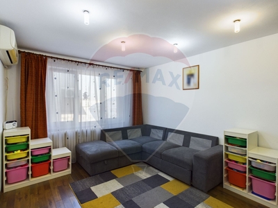Apartament 3 camere vanzare in bloc de apartamente Bucuresti, Pacii