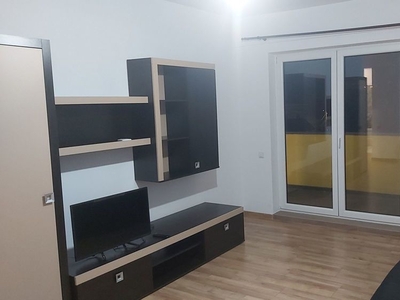 Apartament cu doua camere de inchiriat in zona centrala