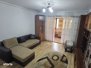 Apartament de vanzare, 2 camere, 50 mp, decomandat, tavan inalt, zona