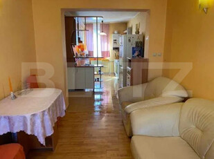 Apartament 3 camere 67 mp