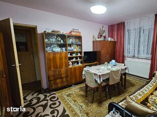 Apartament 2 camere de vanzare , Aleea Ozana M15 , 42.800 euro neg .