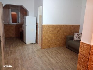 De vânzare apartament cu o cameră, decomandat la parteru