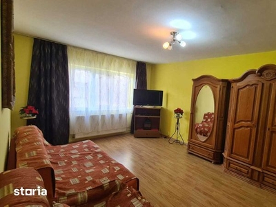 Casa tip duplex - 5 camere + dressing + pivnita -teren 250 - Selimbar