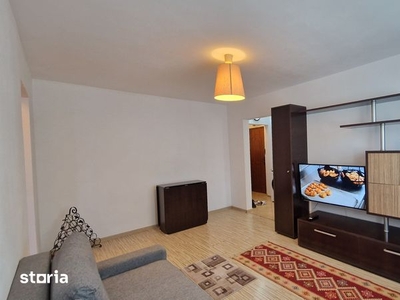 Apartament cu 3 camere semidecomandat in zona Craiovita (Piata Orizont