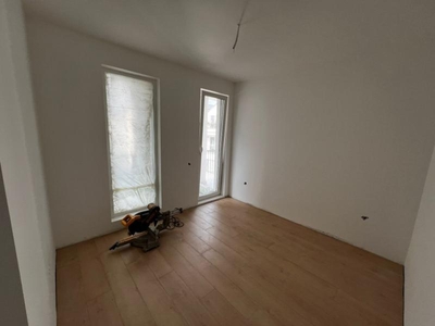 Apartament de 3 camere finisat, 61 mp, zona Eroilor