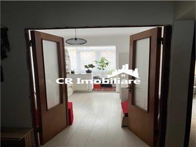 De vanzare apartament de 3 camere Vitan