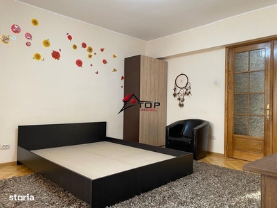 Apartament 3 camere, 60mp, garaj, zona centrala, Floresti