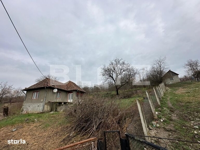 Casa pe plan parter, cu teren aferent de 6500mp, situata in Stanesti