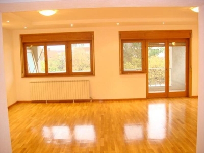 APARTAMENT 5 CAMERE