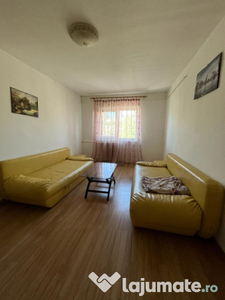 Apartament cu 3 camere Zona Nicolina