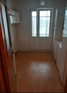 Apartament 3 camere decomandat - zona T. Vlad