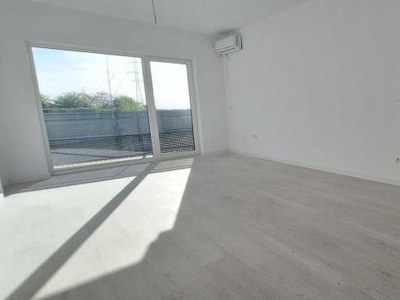 Apartament 3 camere/ loc de parcare/ balcon 7,23mp