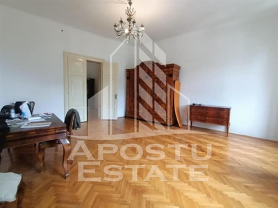 Apartament cu 2 camere in zona Centrala.