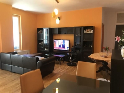 Apartament generos 3 camere