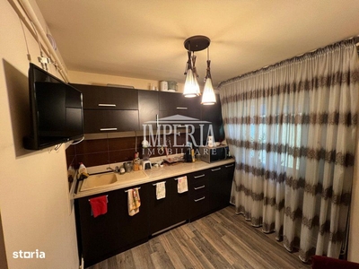 Apartament spatios - intrare separata - zona Capitale