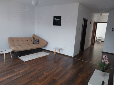 apartament 2 camere lux cu parcare, cl Torontal - direct proprietar (420 euro negoc.)