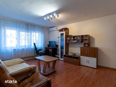 Propietar, apartament cu 2 camere, decomandat, renovat, zona Girocului