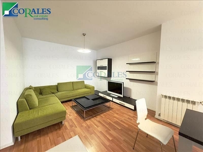 Un apartament spatios, in zona soarelui, disponibil imediat.