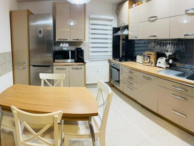 Vanzare Apartament 4 camere Vitan Mall