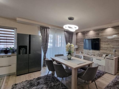 Vanzare apartament cu trei camere superb zona Eroilor, Floresti!