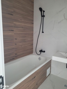 Apartament cu 3 camere de vânzare Adora Park/Arad