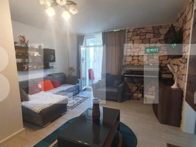 Apartament 2 camere, semidecomandat, 57mp, zona Regal, Baciu