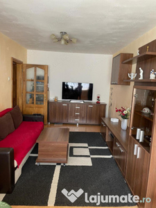 Apartament 3 camere, 2 bai - zona Racadau