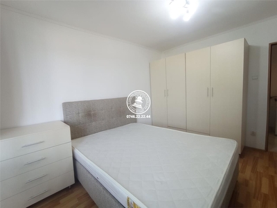 Apartament 3 camere de vanzare Podu Ros