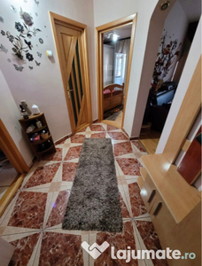 Apartament cu 3 camere str. Savenilor (reper Sala Voința)