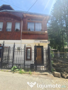 Apartament în vila de vânzare în Bușteni