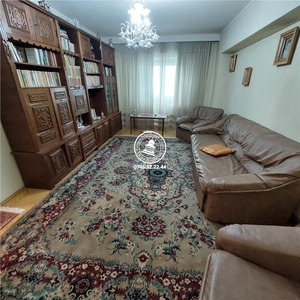 Apartament 3 camere de vanzare Alexandru cel Bun