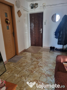 Apartament 3 camere faleza nord Constanta