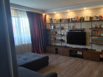 Apartament cu 3 camere aradului