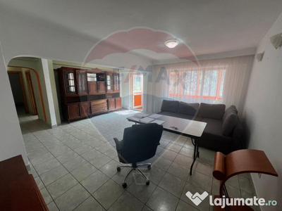 Apartament cu 4 camere de vânzare în zona Brailei