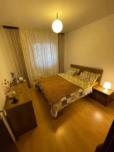 Apartament de vanzare cu 2 camere- Zona Tatarasi