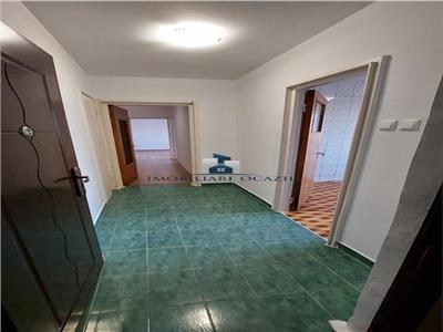 Vanzare Apartament 3 camere Bld. Brancoveanu Covasna