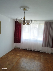 Apartament cu 3 camere, decomandat, 75 mp, str. Tineretului