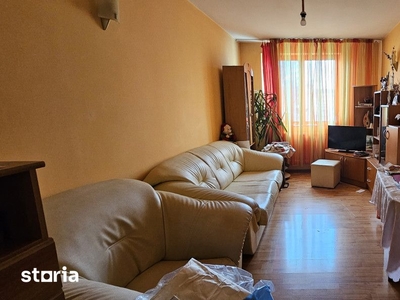 Apartament de 3 Camere Calea Moldovei la Han.